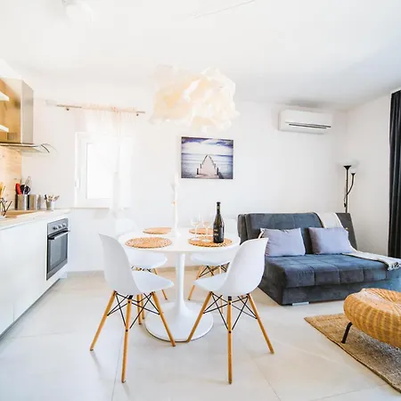 Teuta Apartment